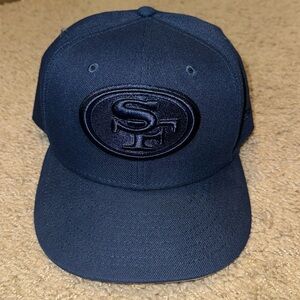 SF 49ers Fitted New Era Dark Blue Cap Size 7 and 3/4